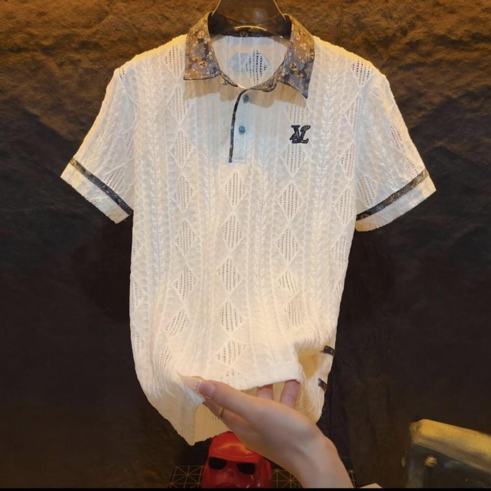 Luxury Polo Shirt With Clover Collar Detail