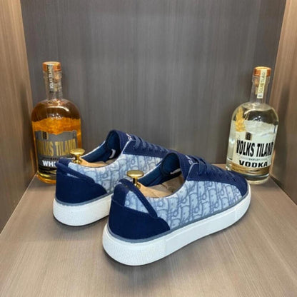 Flat casual shoes
