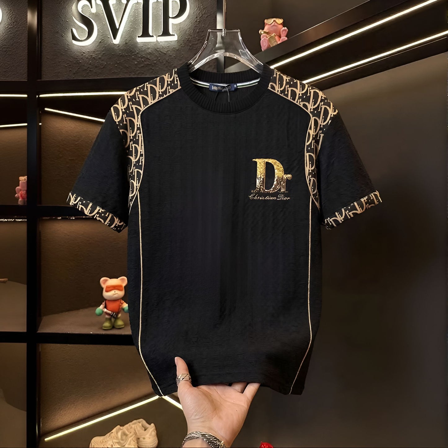 Bee Graphic T‑Shirt
