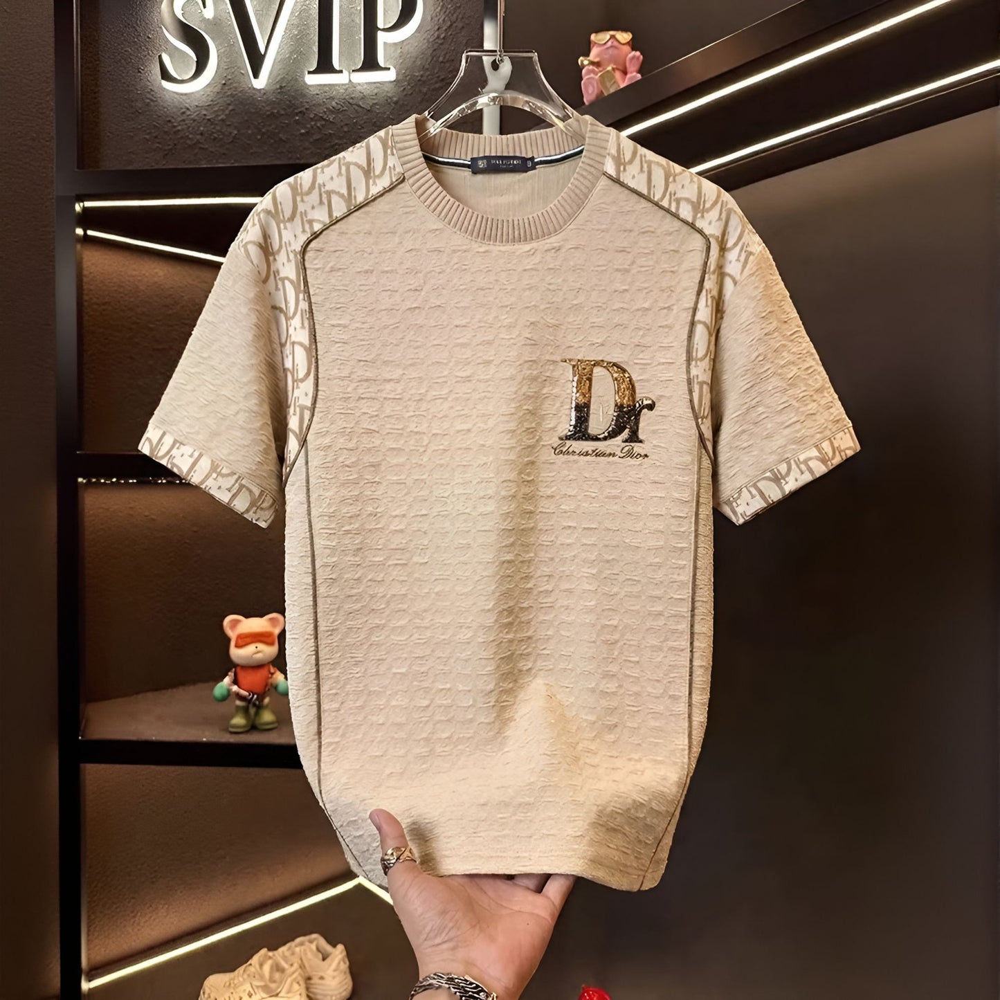 Bee Graphic T‑Shirt