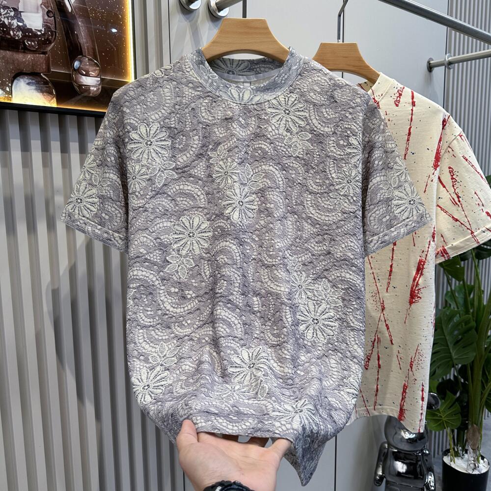 Printed embossed short-sleeved shirt