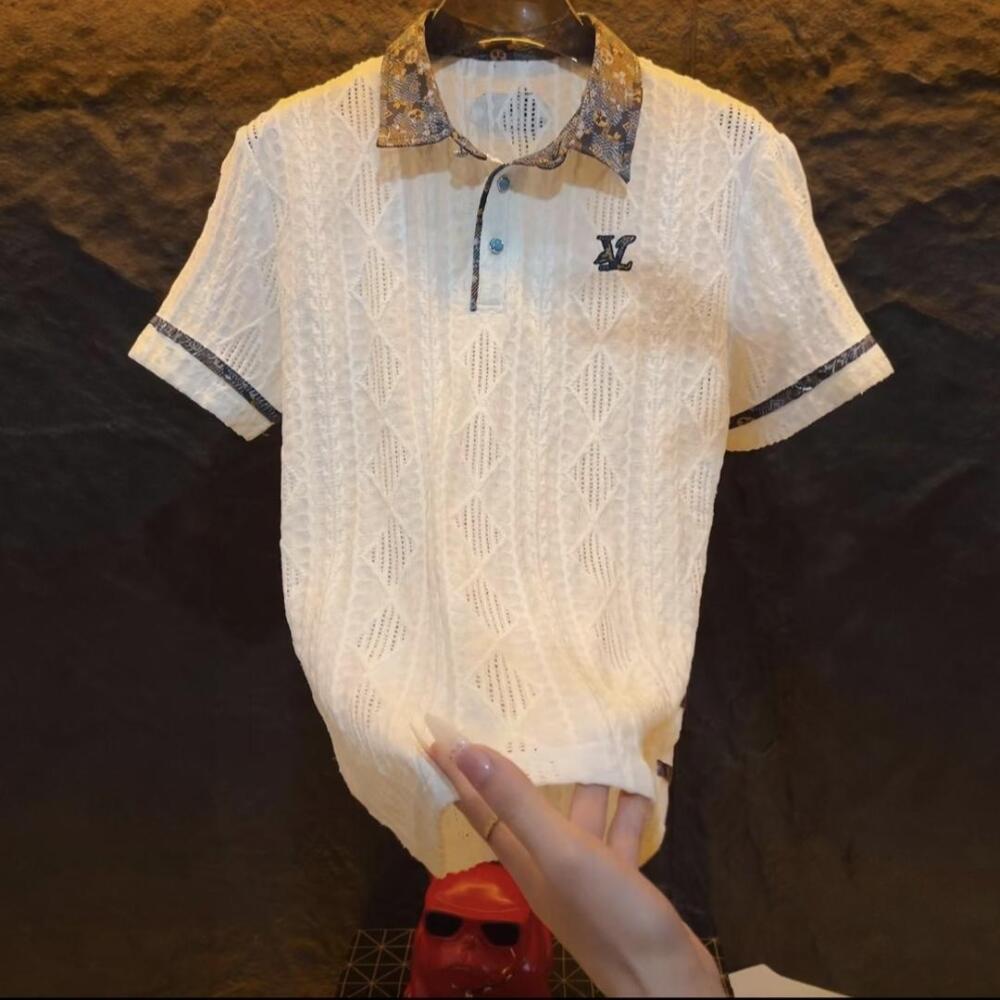 Luxury Polo Shirt With Clover Collar Detail