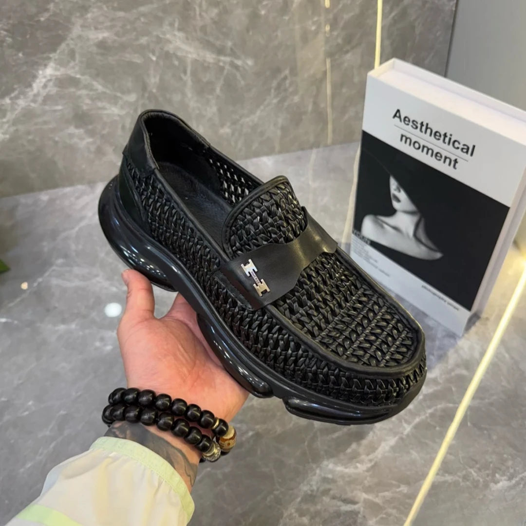 Woven Cushioned Breathable Casual Shoes