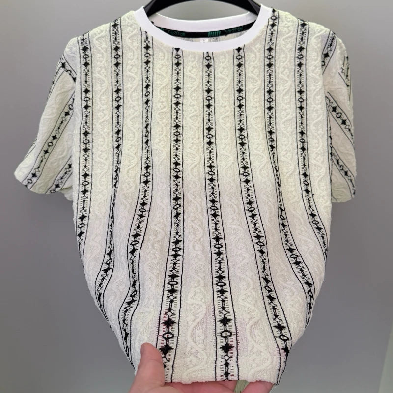 Vine Embossed Vertical Stripe T-shirt