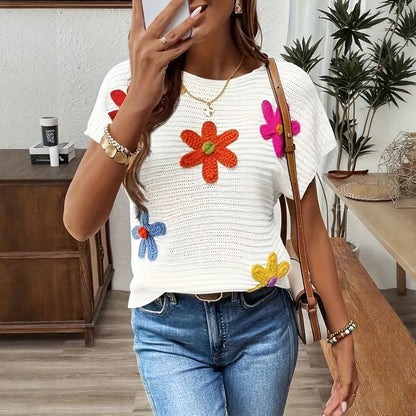 Round Neck Appliqué Sleeveless Blouse