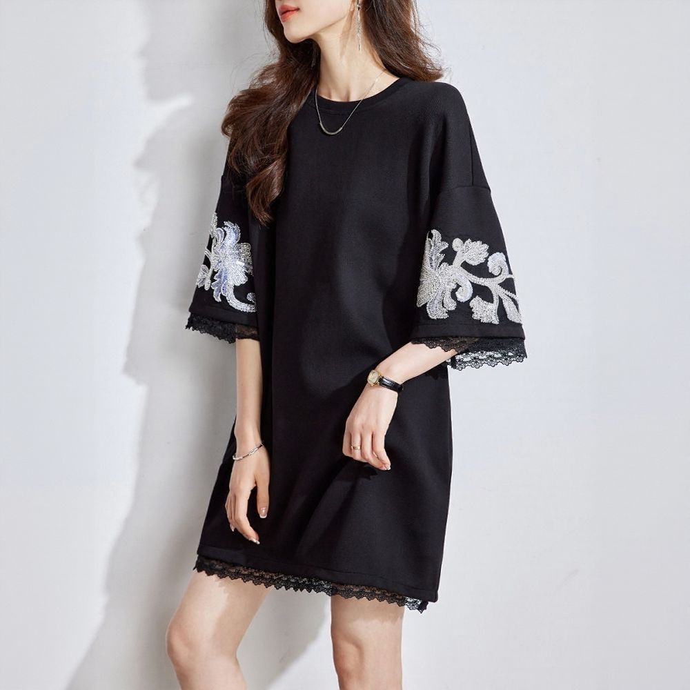 Lace Trim Sequin Short Sleeve Top