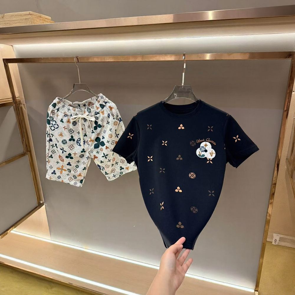 Leaf Pattern T‑Shirt & Shorts Set