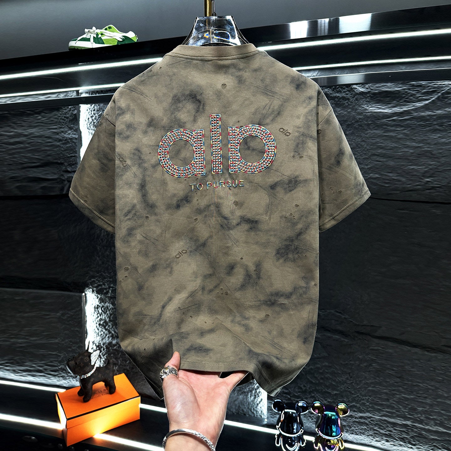 Embroidered letter crew neck short sleeve