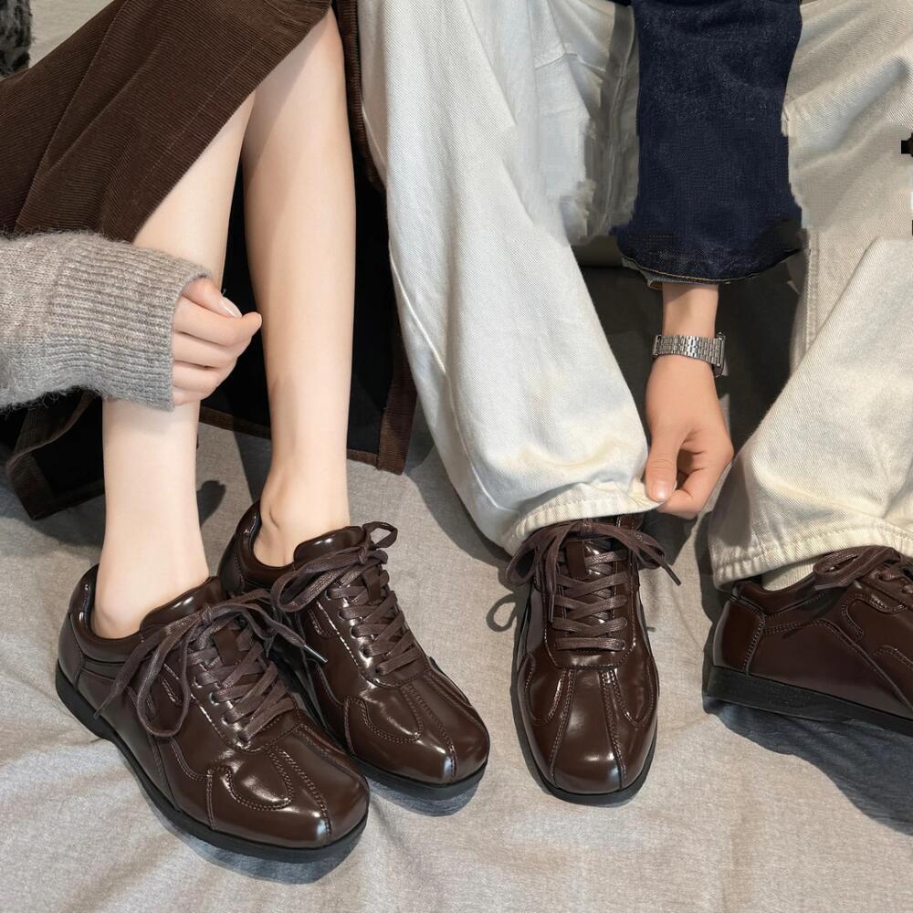Retro brown casual leather shoes