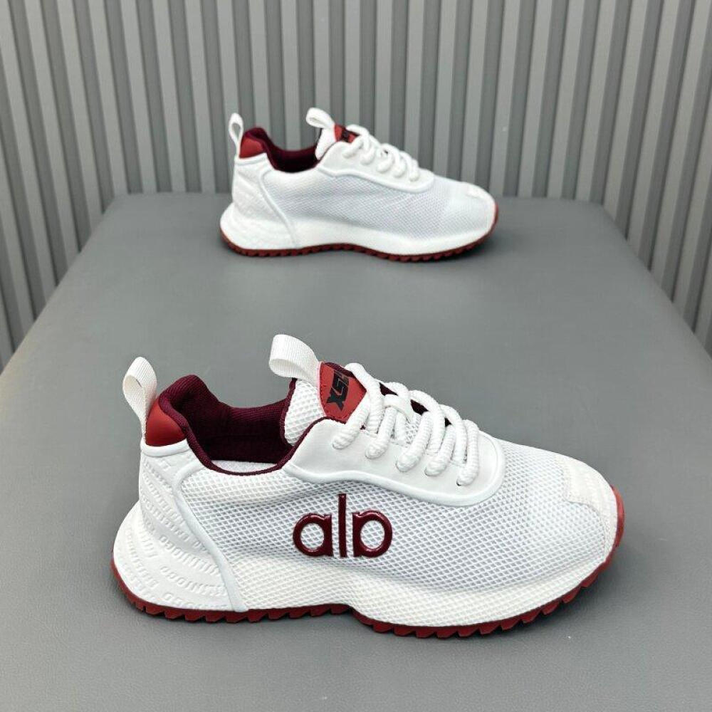 Low-top soft-soled casual sneakers
