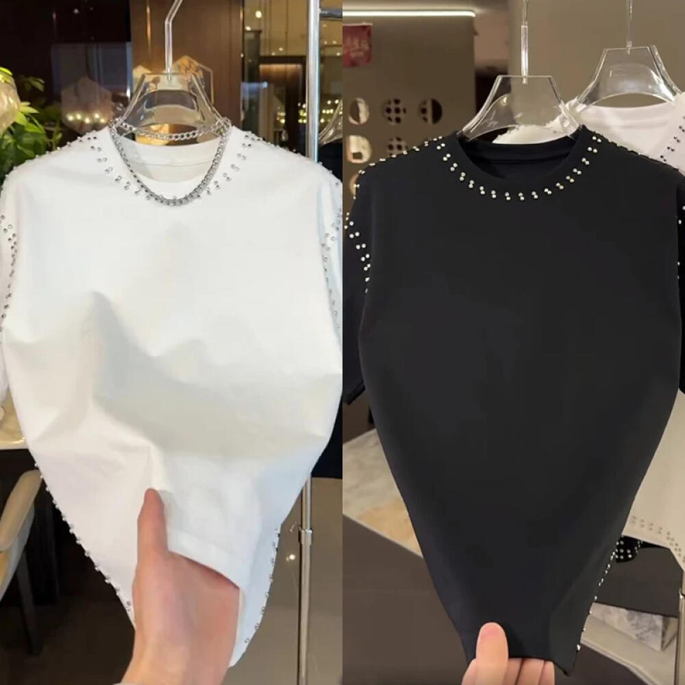 Solid color studded short-sleeved shirt